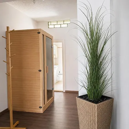 Mit Parkplatz, Sauna, Innenhof Und Wlan *